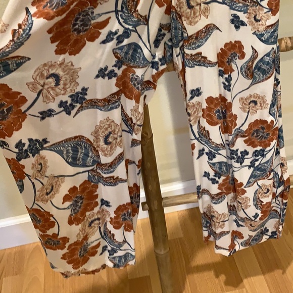 Vici floral jumpsuit - Picture 5 of 9